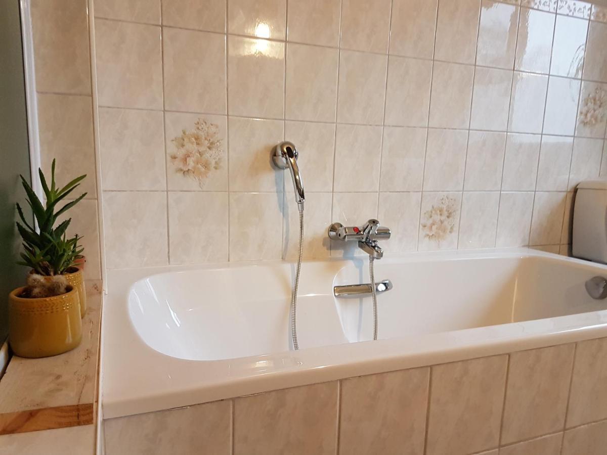 Gastenkamers In Vakantiewoning Casacuriosa Mol Esterno foto